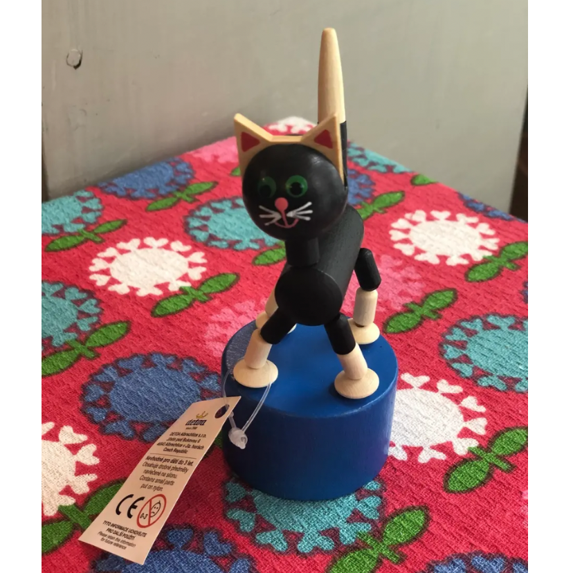 チェコ製 DETOA社 黒猫 木製 プッシュトイ フィギュア 東欧雑貨 チェコ製 DETOA社 黒猫 木製 プッシュトイ フィギュア 東欧雑貨