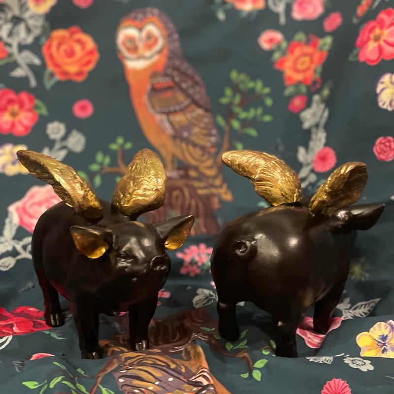 チェコ 伝説 金の羽根 豚 ピッグ pig 置物 インテリア オブジェ 守り神