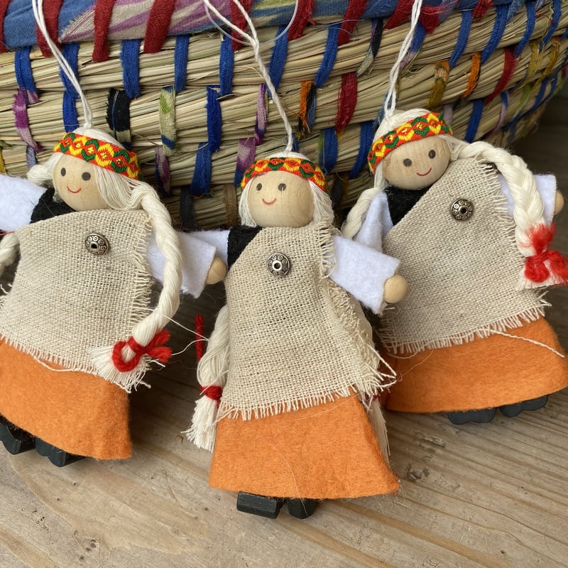 ラトビア 伝統手工芸 民族衣装 人形 ハンギングドール オーナメント