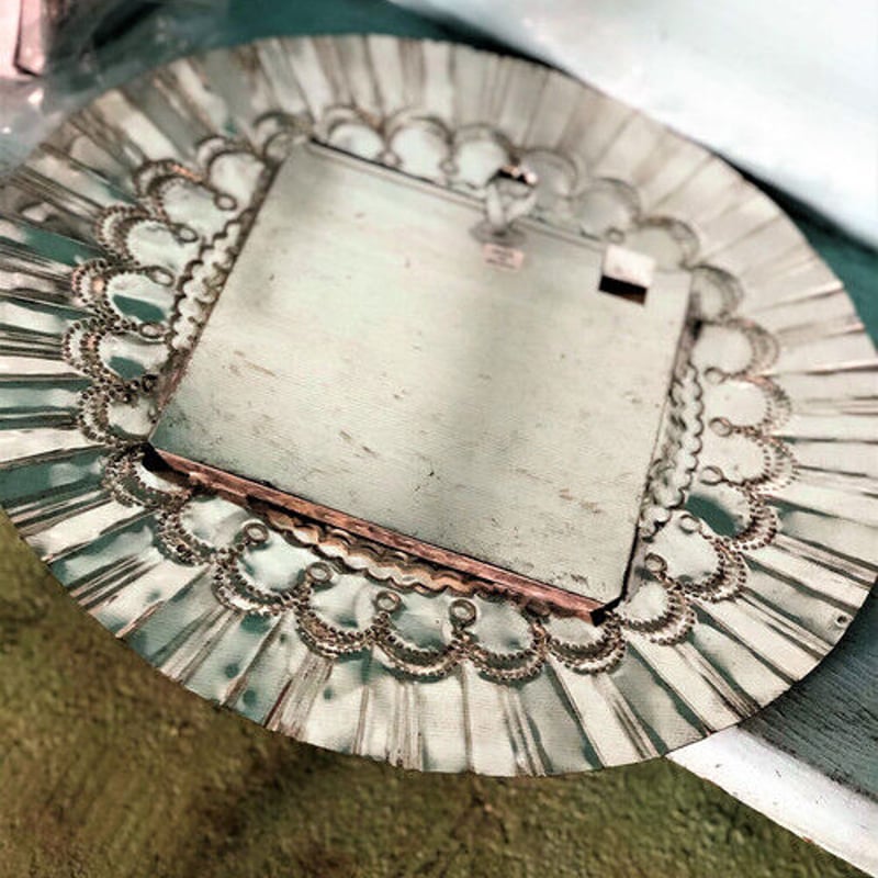 メキシコ 縁起物 ブリキ雑貨 花鏡 ミラー オハラータ ブリキ 花 太陽