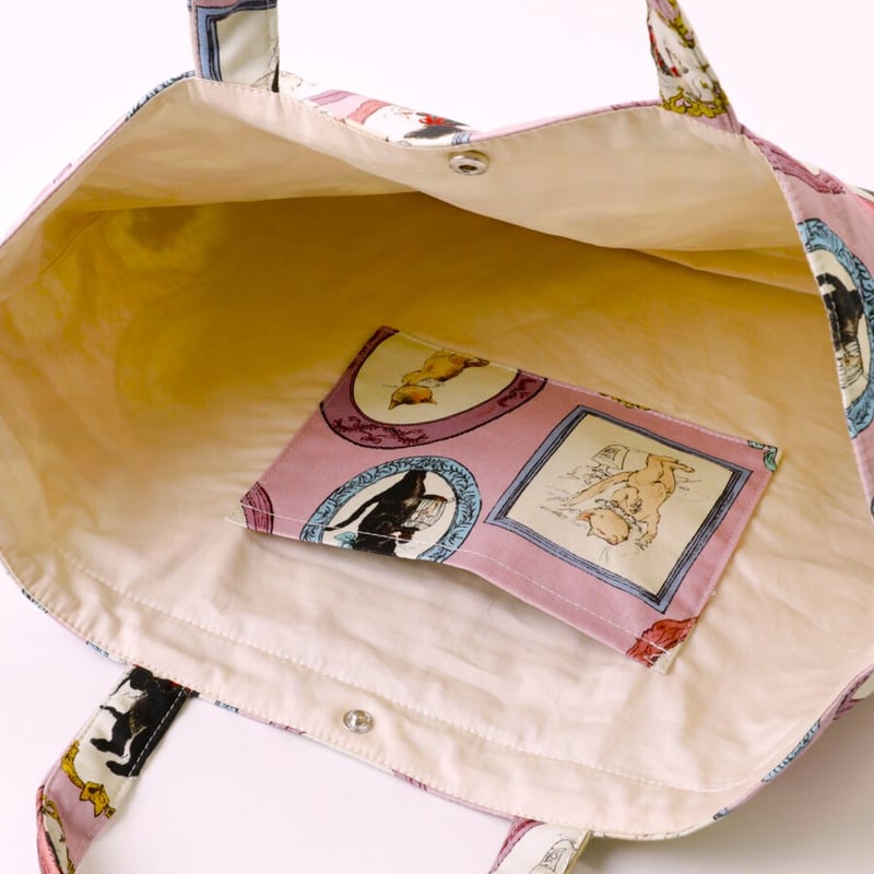 揺れる招き猫、白黒、シャンパンピンクカラー水晶【加工クラック染め】 揺れる招き猫、白黒、シャンパンピンクカラー水晶【加工クラック