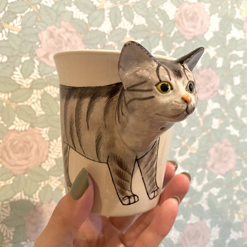 猫のマグカップ　白黒猫　キジトラ猫　2点セット 猫のマグカップ 白黒猫 キジトラ猫 2点セットの通販 by PONTA's