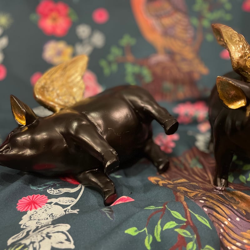 チェコ 伝説 金の羽根 豚 ピッグ pig 置物 インテリア オブジェ 守り神