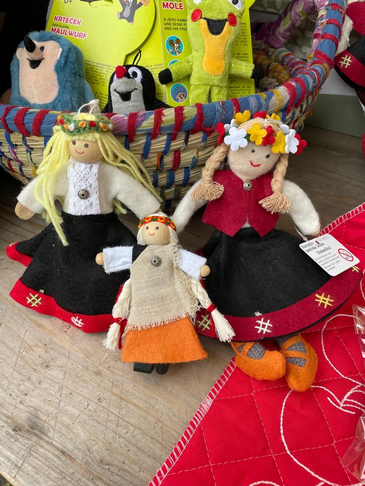 ラトビア 伝統手工芸 民族衣装 人形 ハンギングドール