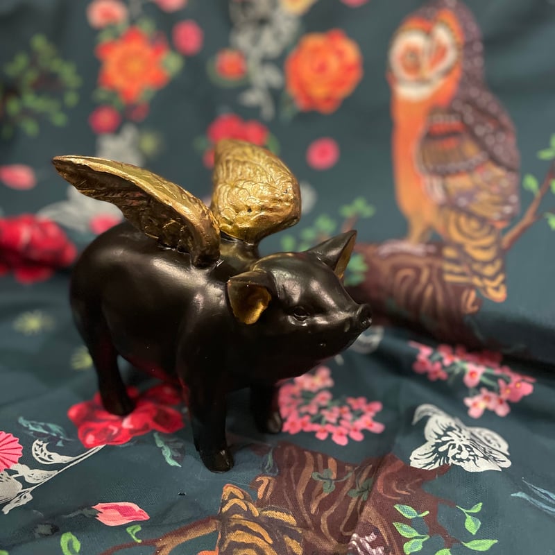 チェコ 伝説 金の羽根 豚 ピッグ pig 置物 インテリア オブジェ 守り神