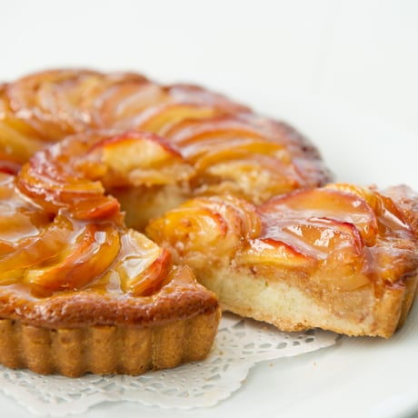 りんご園で焼いた至福のアップルタルト