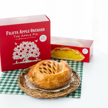 りんご園で焼いた贅沢アップルパイ（ホールサイズ）