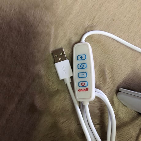 モバイルバッテリーに繋ぐと電磁波が出ない‼️NEWタイプです！USBデスクライト