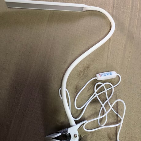 モバイルバッテリーに繋ぐと電磁波が出ない‼️NEWタイプです！USBデスクライト
