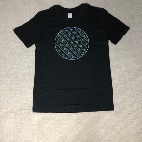 在庫1点のみ✨✨Tシャツ フラワーオブライフ　サイズ　M　黒字にブルー　50%OFF❗️ 3,900円→1,950円‼️