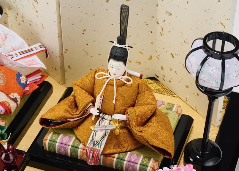 屏風畳兜用雛人形