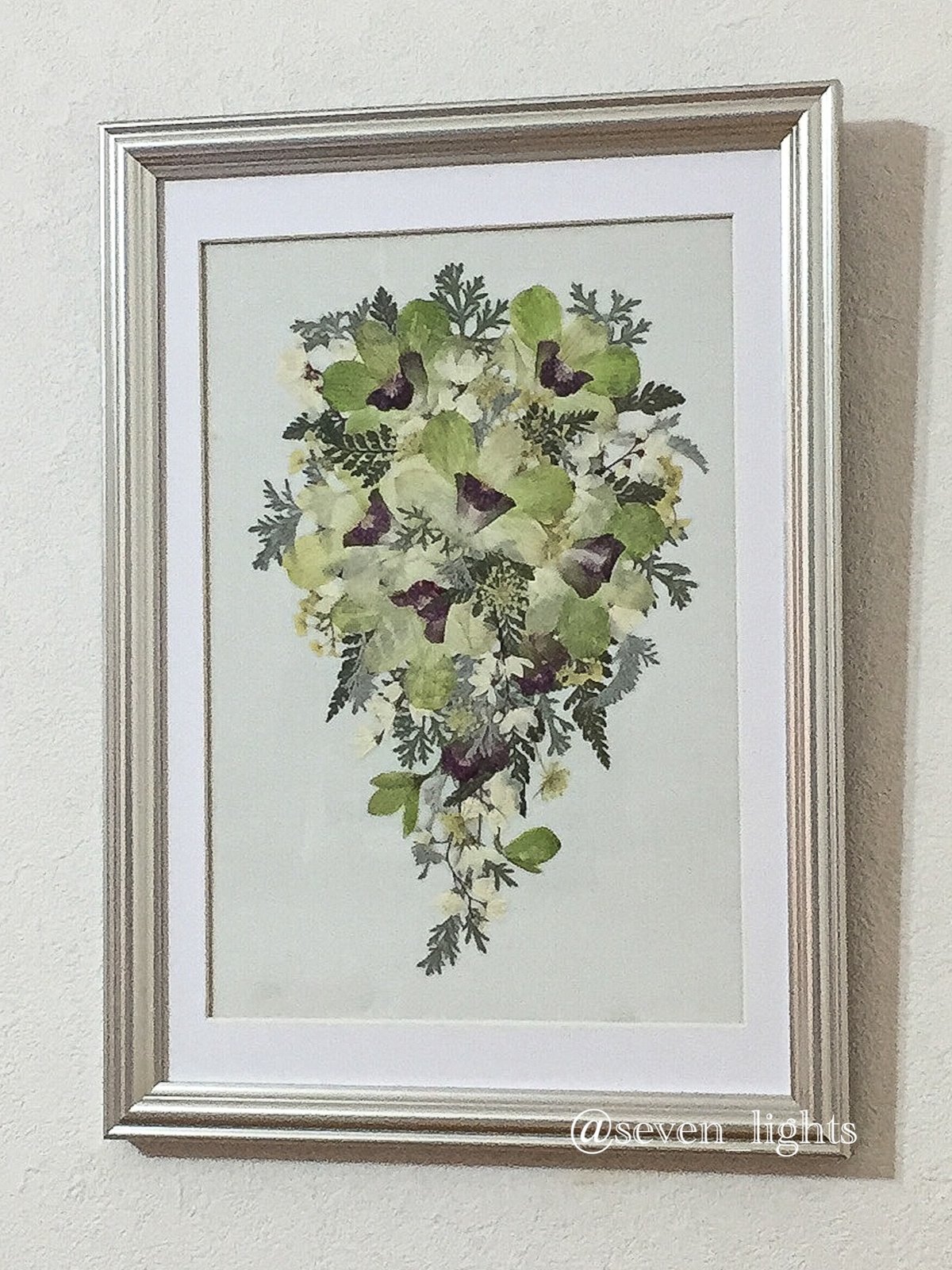 題「古城の景」（押し花作品）城のアート　大きな緑色フレーム付き 題「古城の景」（押し花作品）城のアート 大きな緑色フレーム