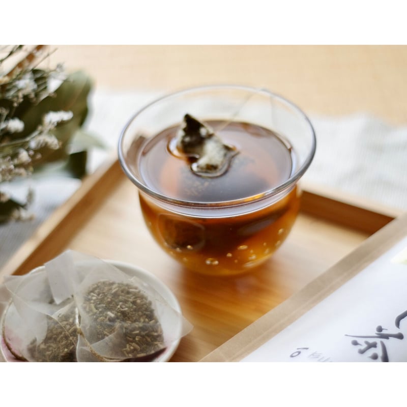 煎茶 千筋箔溜 茶托 共箱(K-LC538) 煎茶 千筋箔溜 茶托 共箱(K-LC538)