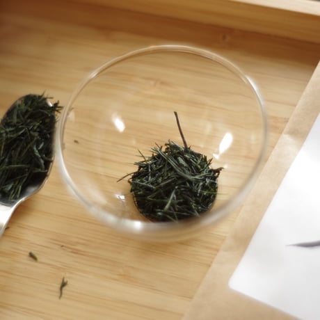 お茶の定期便！杉山貢大農園の高級品種さえみどりの被せ煎茶「貢大」10g
