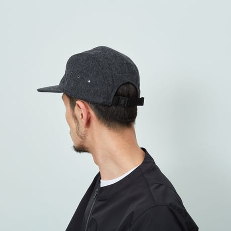 UNTRACE x IDSL  EASY TIME 4 PANEL CAP_WOOL (CHARCOAL GREY)