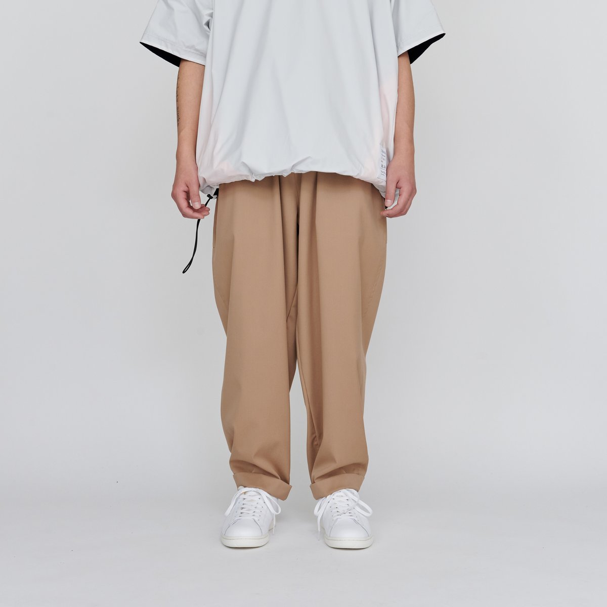 TECH WOOL SUPER TAPERED CUFFS PANTS (BEIGE) | U