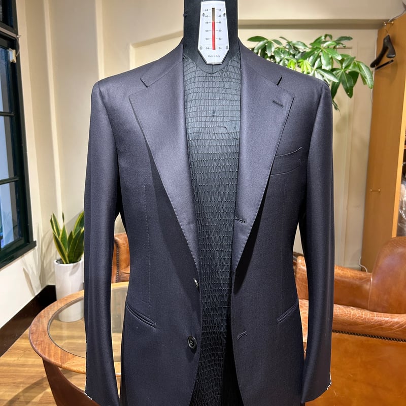 【美品】ブリッラペルイルグストネイビースーツ William Halstead 美品】ブリッラペルイルグストネイビースーツ William Halstead