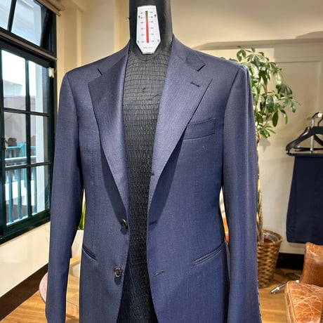 Sartoria Raffaniello スーツ新品　ドーメル　Sportex 新世代サルトの雄・サルトリア ラファニエロの既製ラインが常識破りの