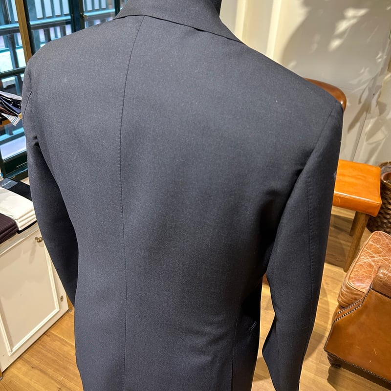 Dormeuil Mohair Navy 3P suit | Sartoria Raffani