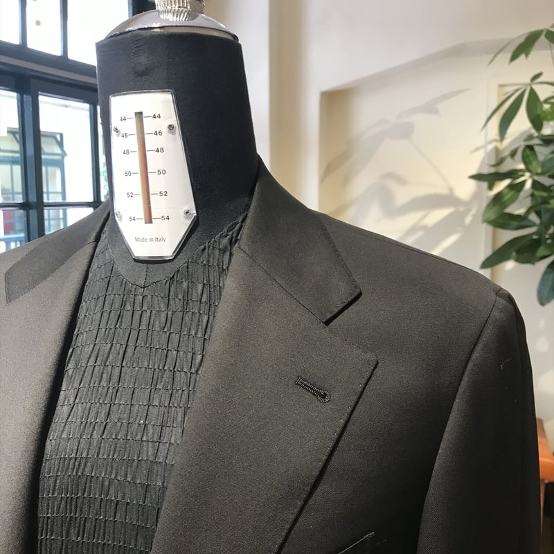 Sartoria Raffaniello スーツ新品　ドーメル　Sportex 新世代サルトの雄・サルトリア ラファニエロの既製ラインが常識破りの