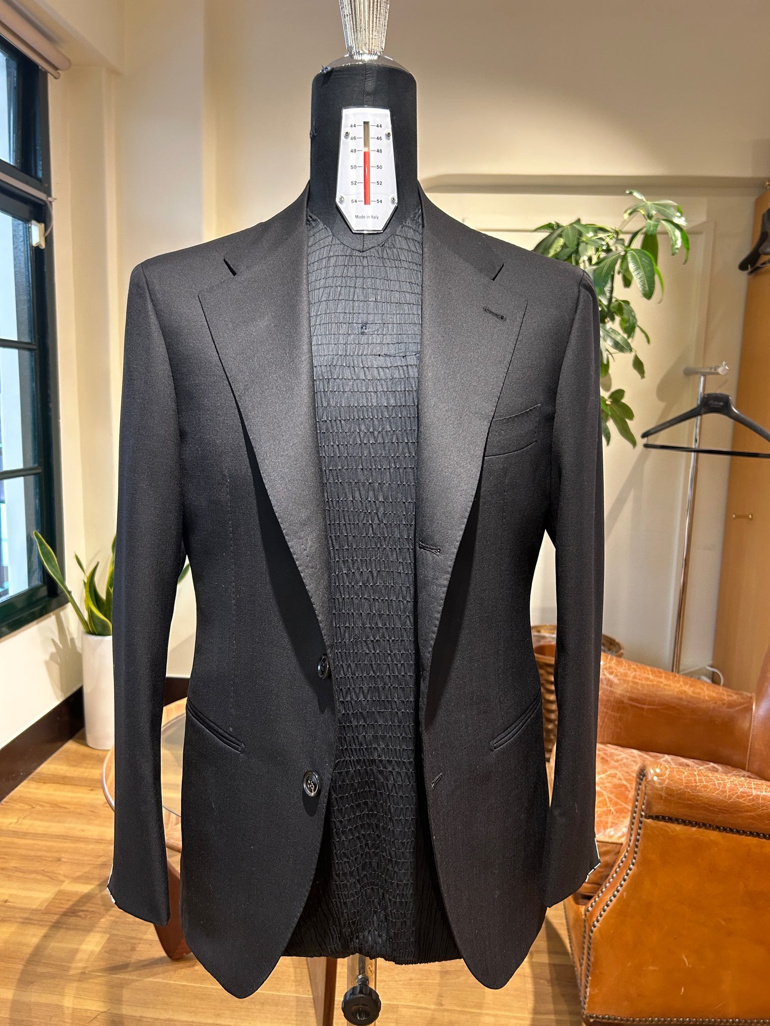 Sartoria Raffaniello スーツ新品　ドーメル　Sportex Black suit | Sartoria Raffaniello