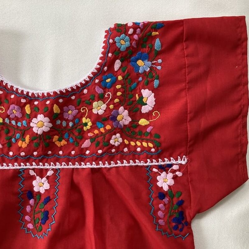 5-6歳サイズ】キッズ メキシカン刺繍のワンピース（赤） | te to