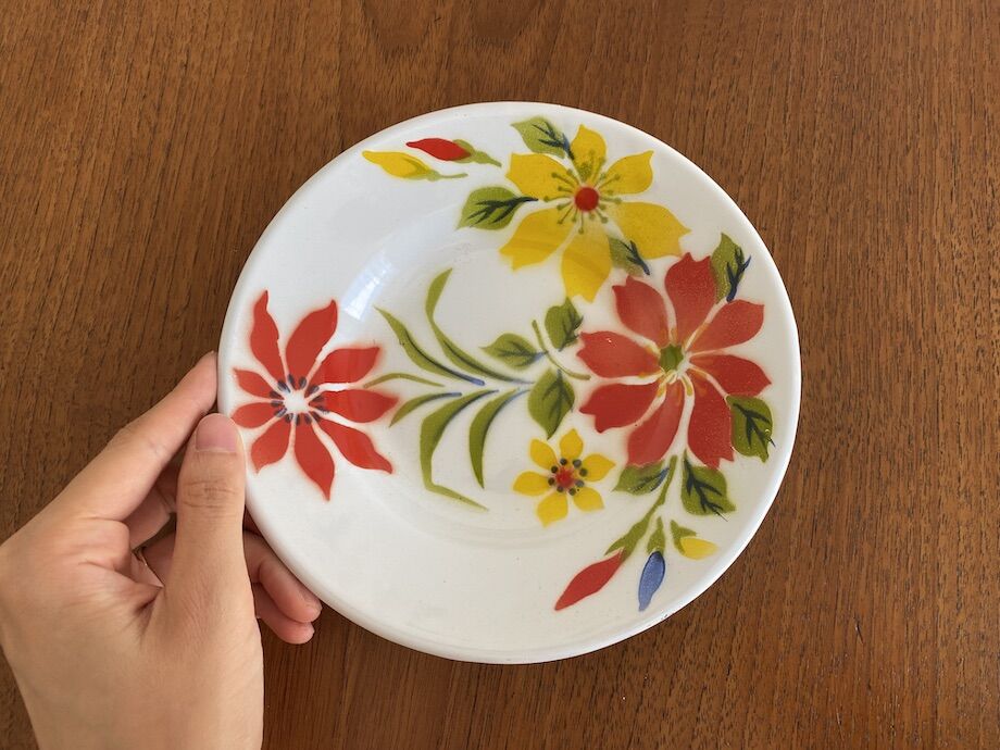 Hand painted in Thailand ハンドペイント 金彩 花文様皿 Hand painted in Thailand ハンドペイント 金彩 花文様皿