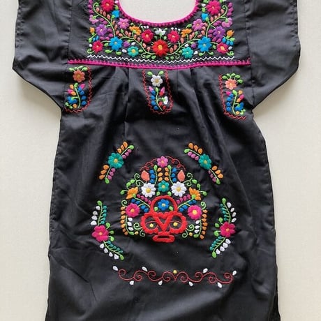 【3-4歳サイズ】キッズ メキシカン刺繍のワンピース（黒）①