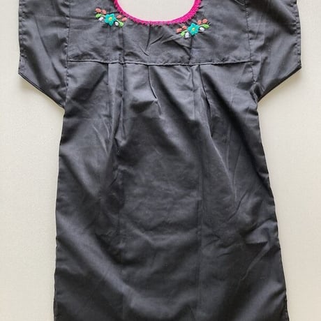 【3-4歳サイズ】キッズ メキシカン刺繍のワンピース（黒）①