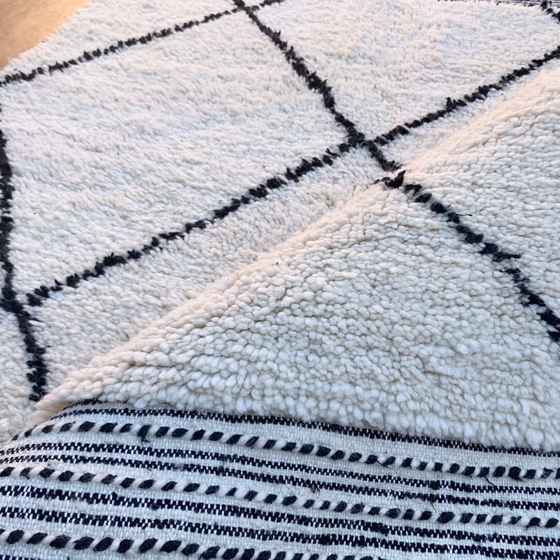 モロッコ ベニワレン ラグ 絨毯 カーペット 黒 ブラック | Boawid