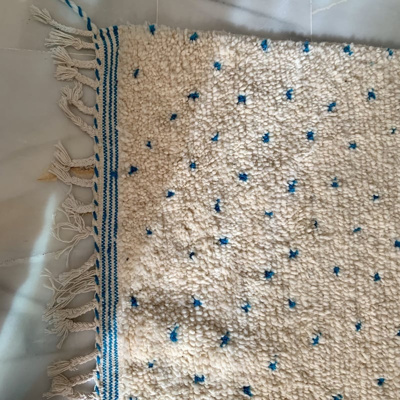 モロッコ ベニワレン Beniourain ラグ カーペット 絨毯 ドット柄