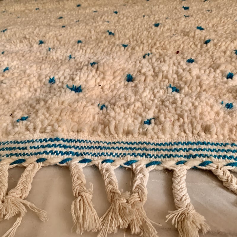 モロッコ ベニワレン Beniourain ラグ カーペット 絨毯 ドット柄 | Boawid