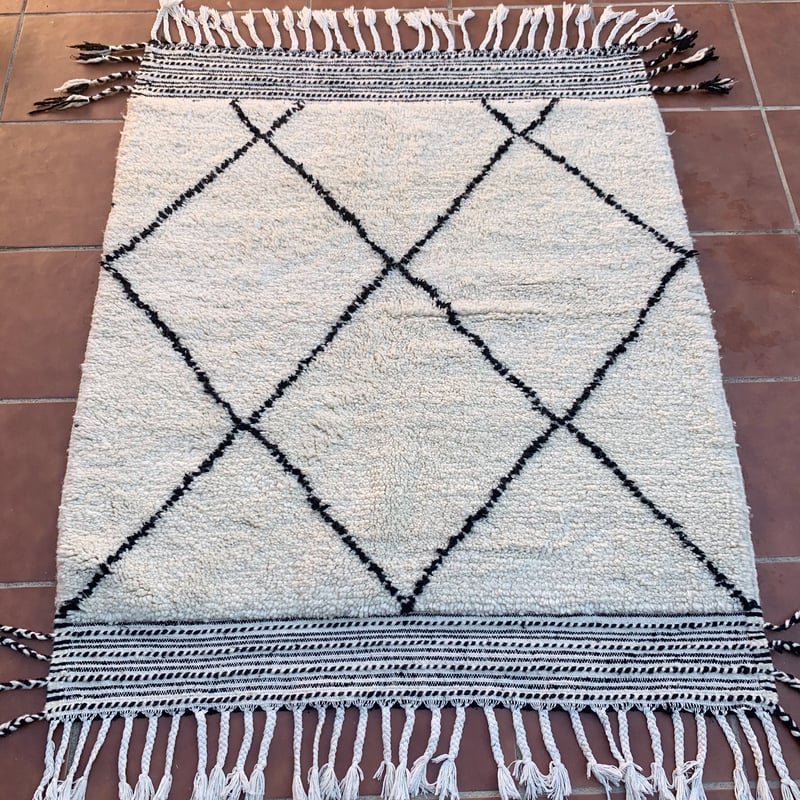 モロッコ ベニワレン ラグ 絨毯 カーペット 黒 ブラック | Boawid