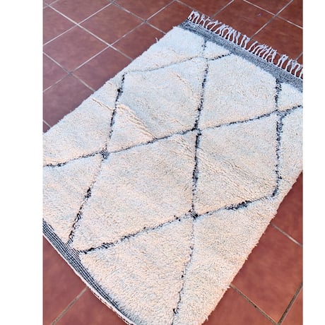 モロッコ ラグ rug ベニワレン ザナフィ カーペット　絨毯　プフ　クッション　3