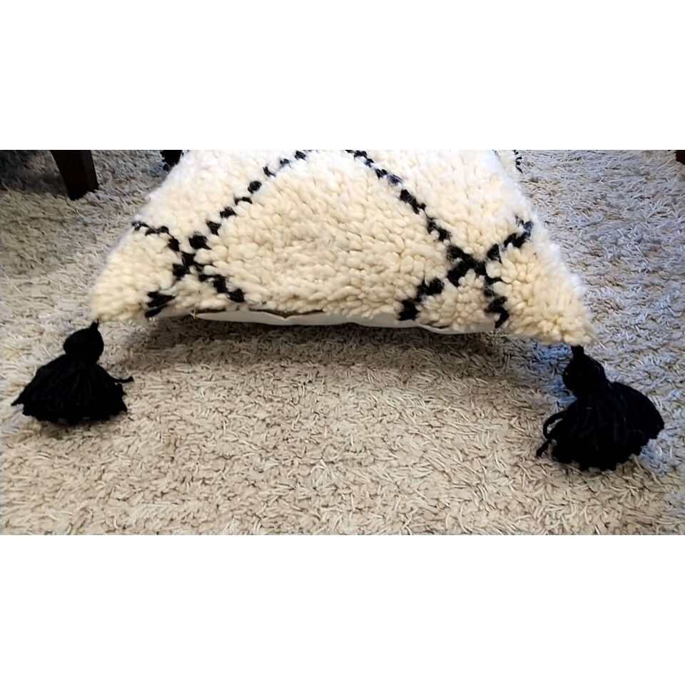 モロッコ　ベニワレン　クッションカバー モロッコ ベニワレン Beniourain クッションカバー プフ ラグ 黒