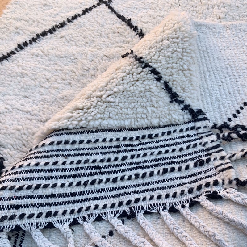 モロッコ ベニワレン ラグ 絨毯 カーペット 黒 ブラック | Boawid