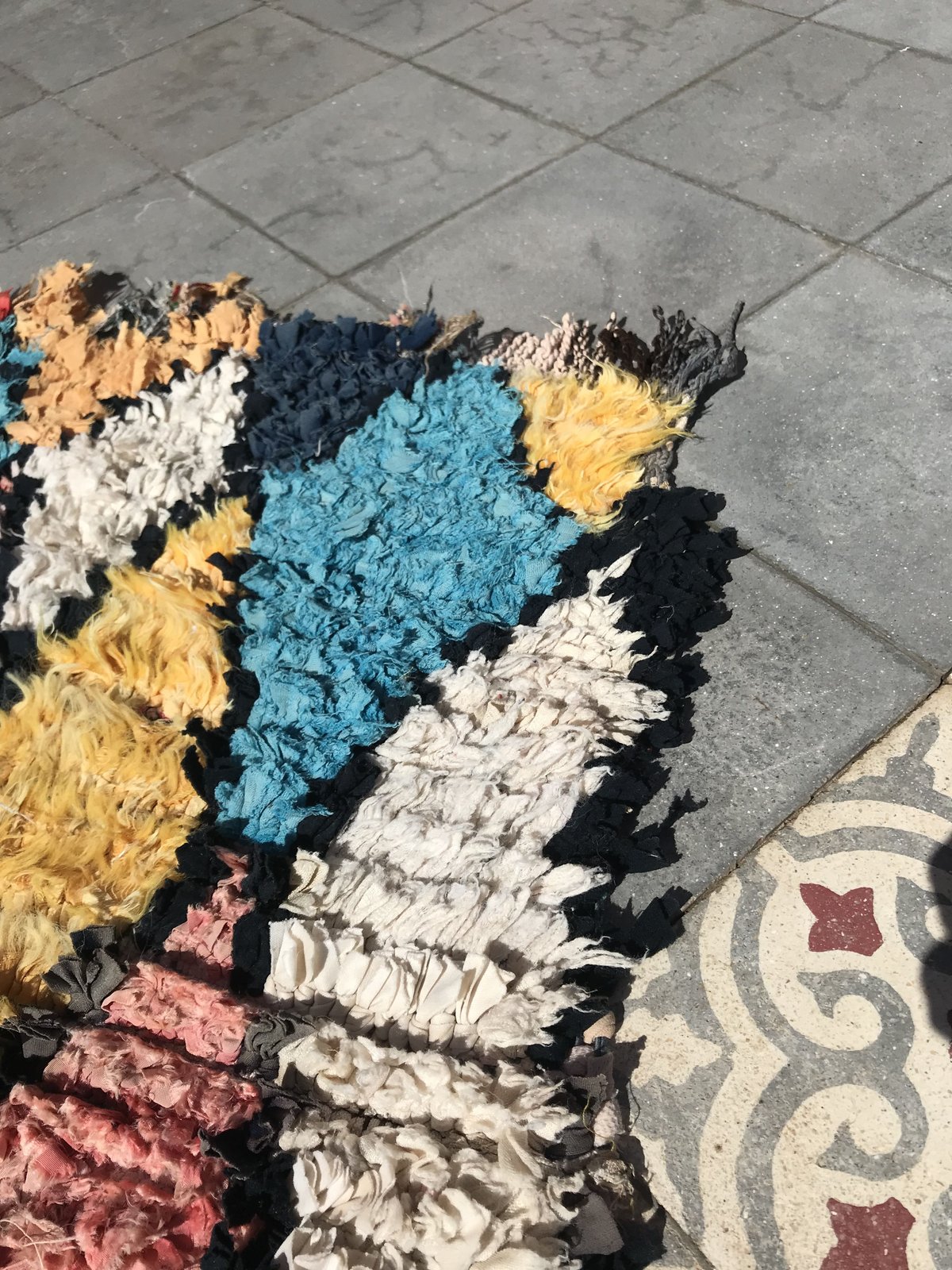 モロッコ ボシャルウィット Boucherouite ラグ カーペット② 楽天市場】【S /100×60cm】モロッコ ラグ「ボシャルウィット001