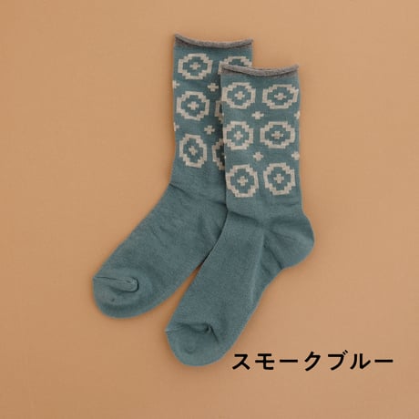ふんわりくつした / lake weaving