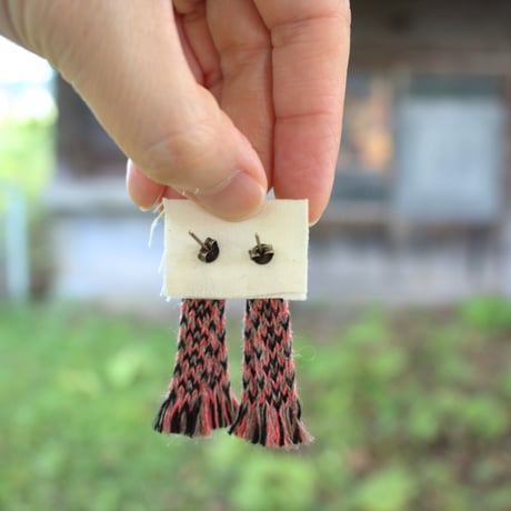 カード織りのピアス／スウェーデンカード織のアクセサリー