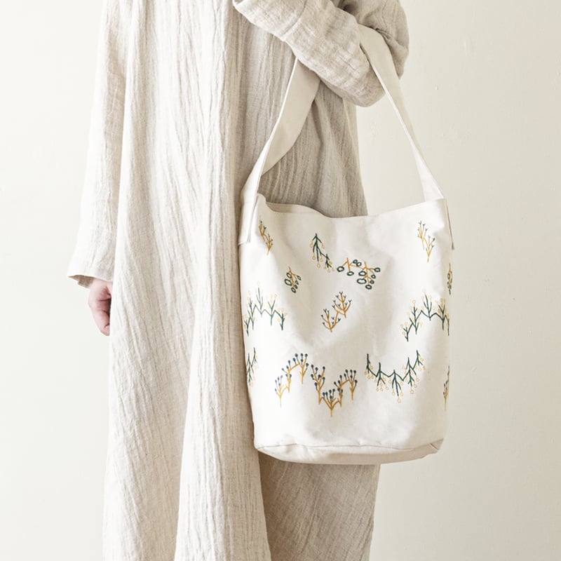 森のバケツトート / キナリ | salvia