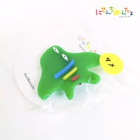 サメ・ブローチ