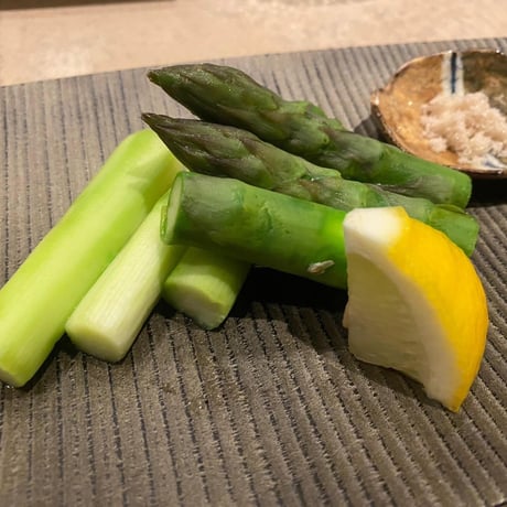 【1日3セット限定】上枝ヴィンヤード　通販「無農薬 ワインアスパラ 1kg（サイズ混合：30~40本前後）」《送料無料》