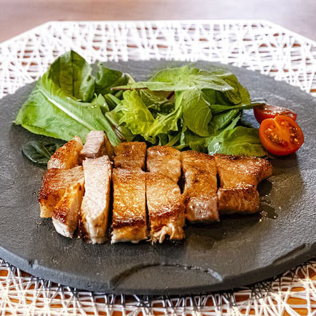 【道産熟成豚】大金畜産　通販「熟成豚ロースステーキ 150g×４枚」《送料込み》