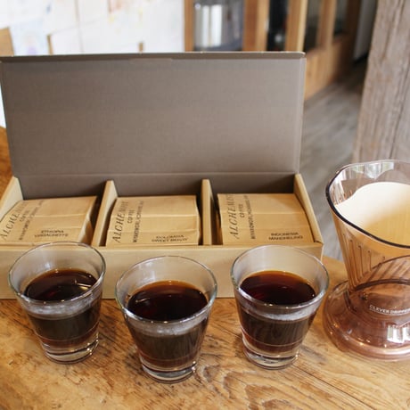 【贈り物に】宮の森アルケミストコーヒー　通販「ギフト箱入　クレバードリッパーと人気３銘柄セット（浅煎り〜中煎り）」《送料無料》