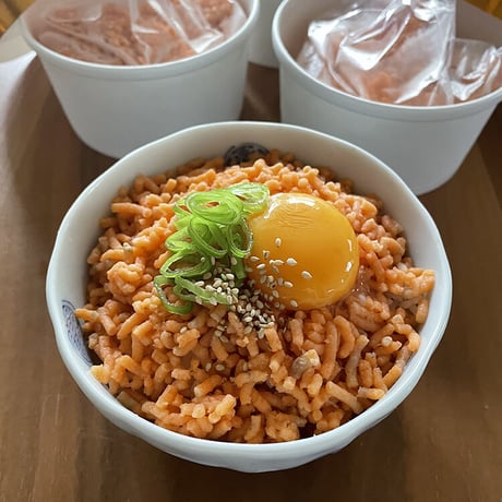 【ご飯のお供に】鮭とろフレーク 100ｇ×4個《送料無料》（※沖縄、離島除く）
