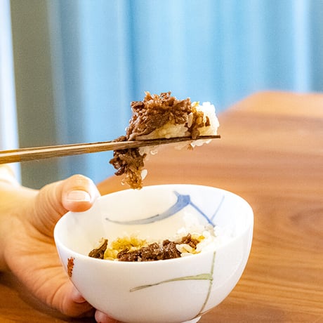 【道産牛】大金畜産　通販「牛肩ロース味付牛カルビ 200g×4袋」《送料込み》