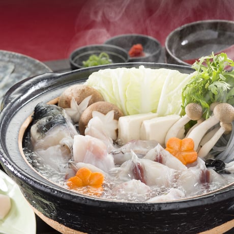 [送料無料] 長崎産 とらふぐ２〜３人前アラ鍋・焼きふぐセット 黒門市場 西川鮮魚店