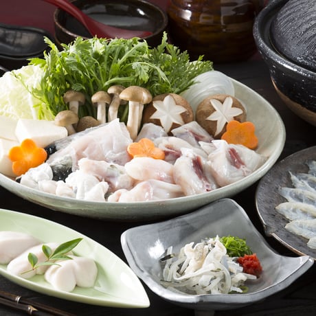 [送料無料] 長崎産 とらふぐ２〜３人前アラ鍋・焼きふぐセット 黒門市場 西川鮮魚店