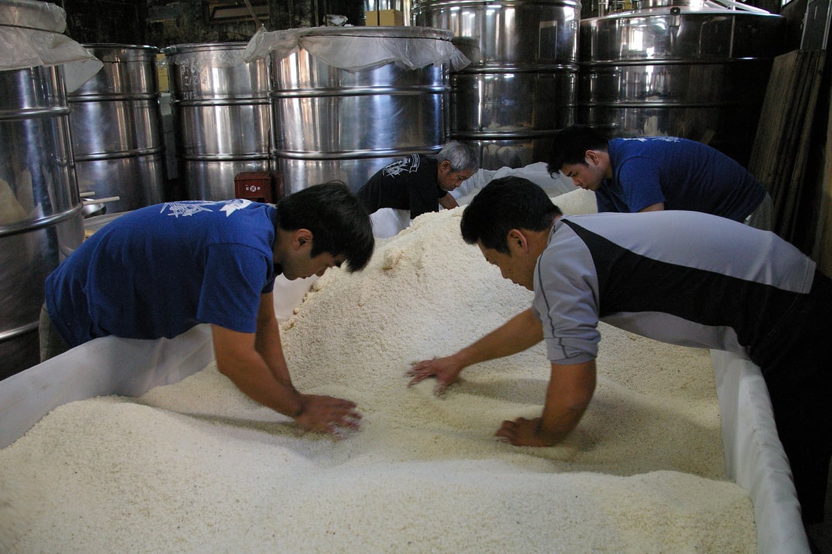 福島米の泡盛「三拝云39度」 ありがとうのお酒720ml 2014年仕込み