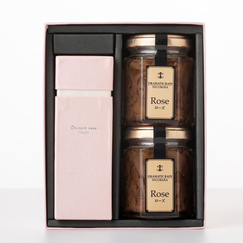 シナリー ローズ モン クール 30ml - 女性への贈り物 - 公式】フォーハー ムスクノアール ローズ オードパルファム｜ナルシソ